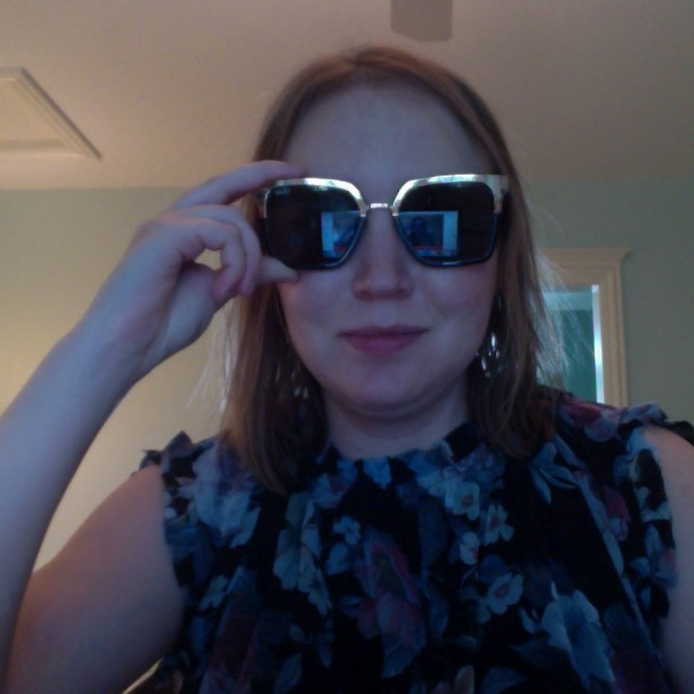 QUAY x Jaclyn Hill Upgrade Sunglasses Black/Gold